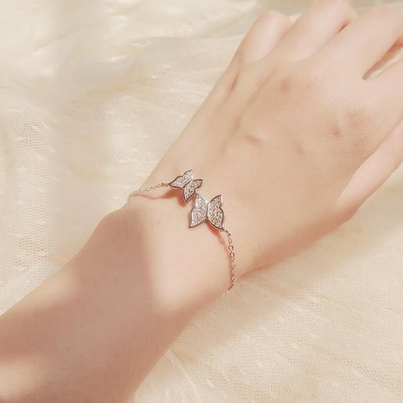 NEW 925 Sterling Silver Diamond Butterfly Bracelet - Picture 2 of 5